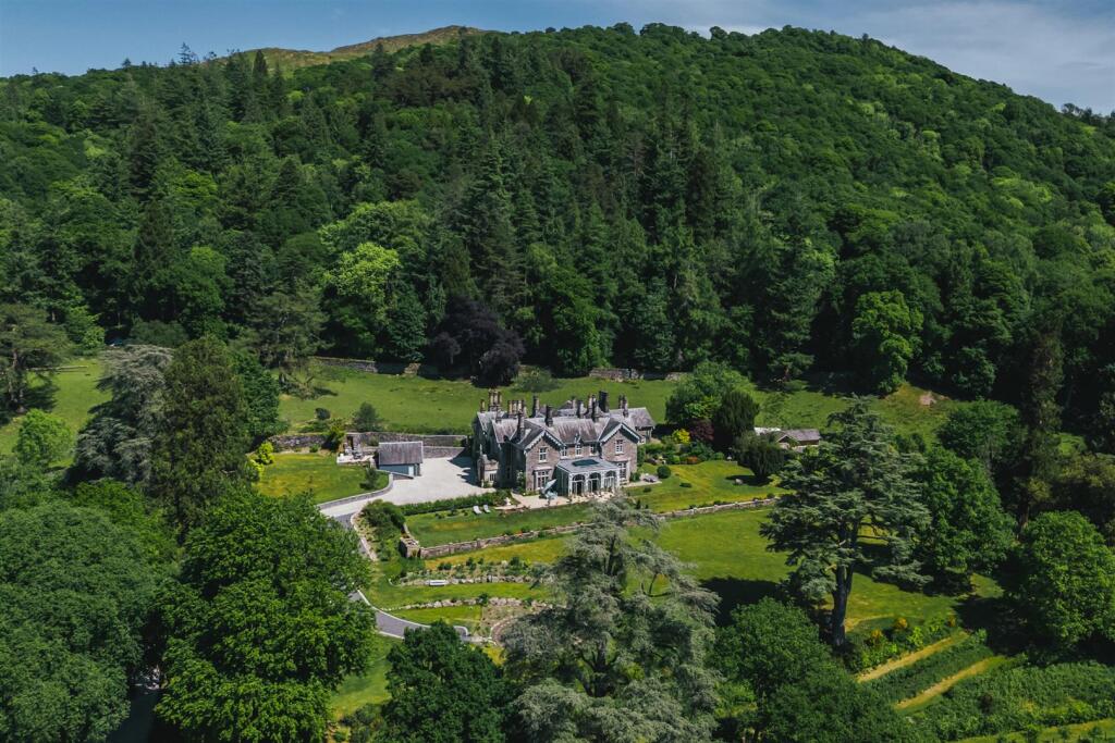 Main image of property: 3 Wansfell Holme, Windermere