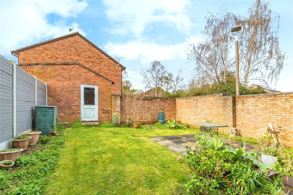 Marjoram Place, Conniburrow, Milton Keynes, MK14 photo 4