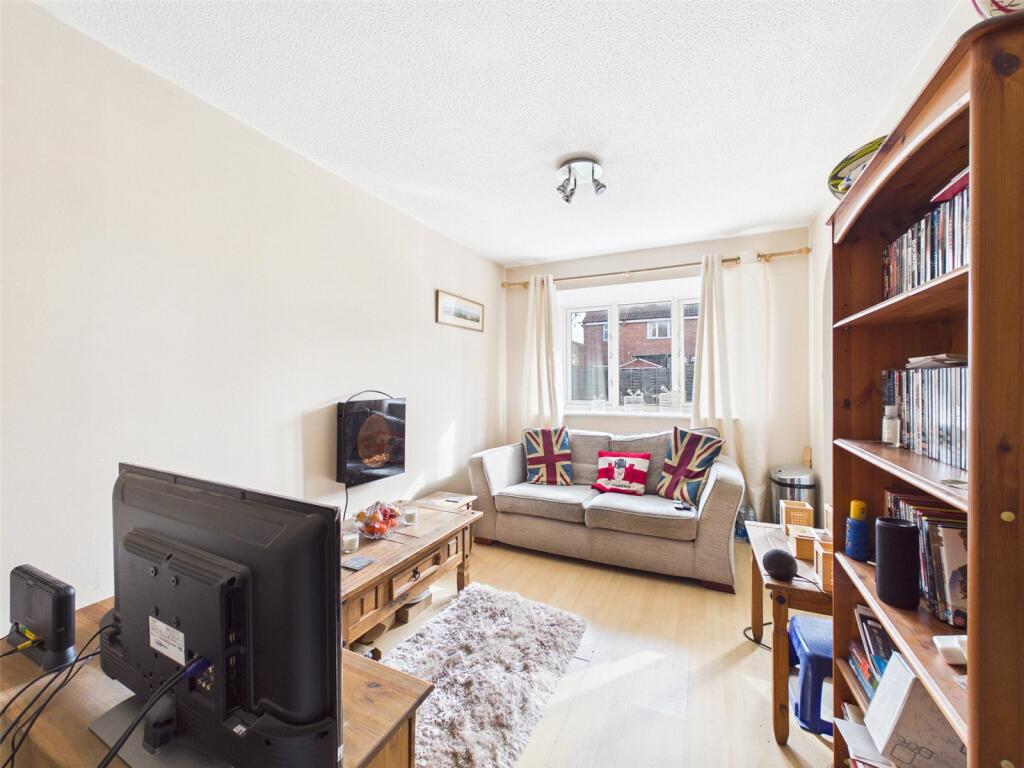 Lower Meadow, Quedgeley, Gloucester, Gloucestershire, GL2 photo 2