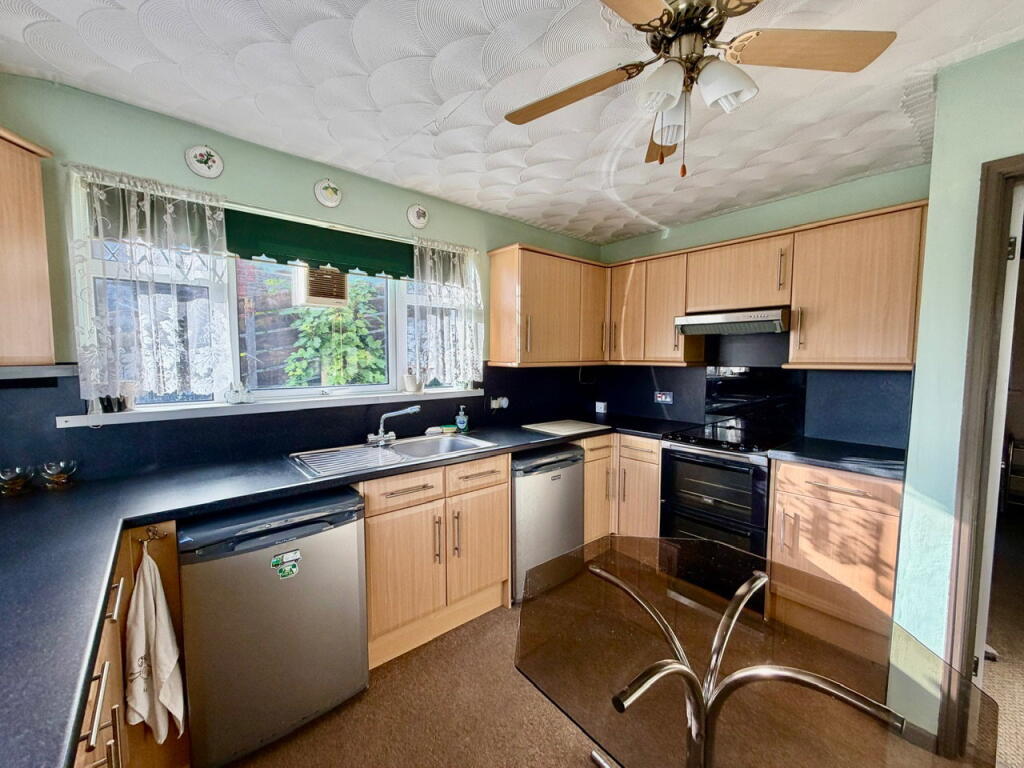 House in Newport - View 3
