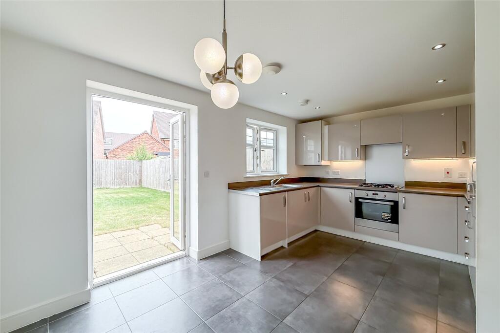 House in St Albans, Sandridge - View 3