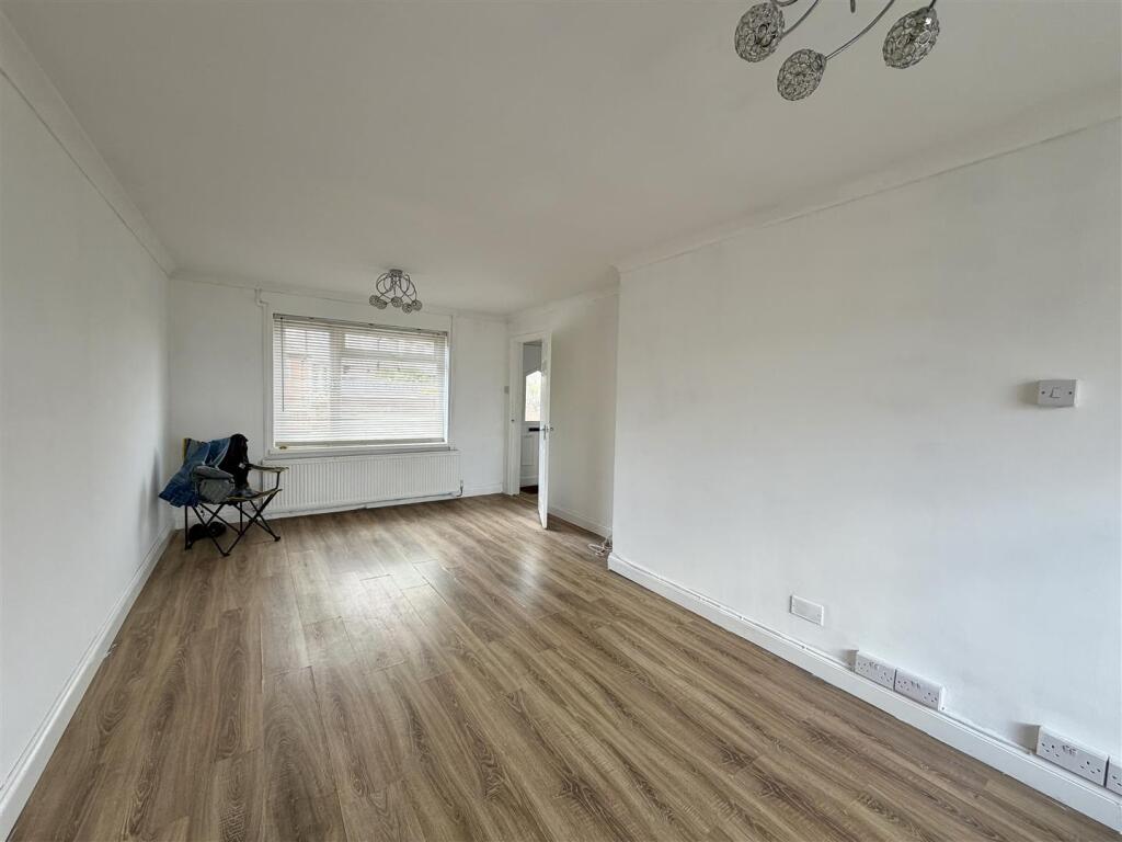 House in Newport, Chepstow - More