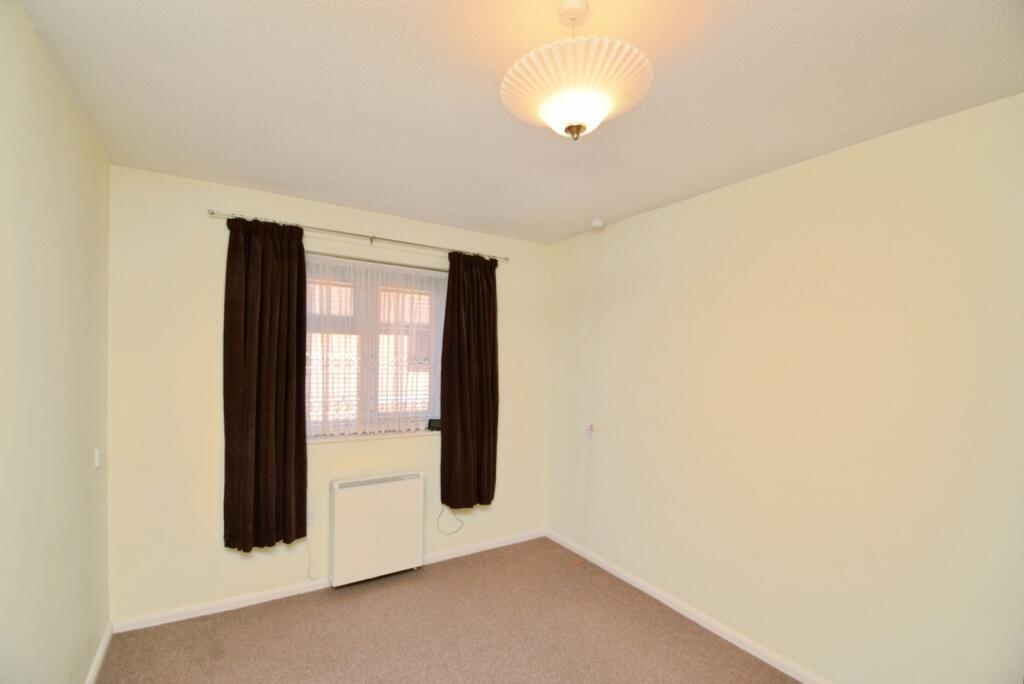 Apartment in Sidcup, Penhill, Blackfen - View 5