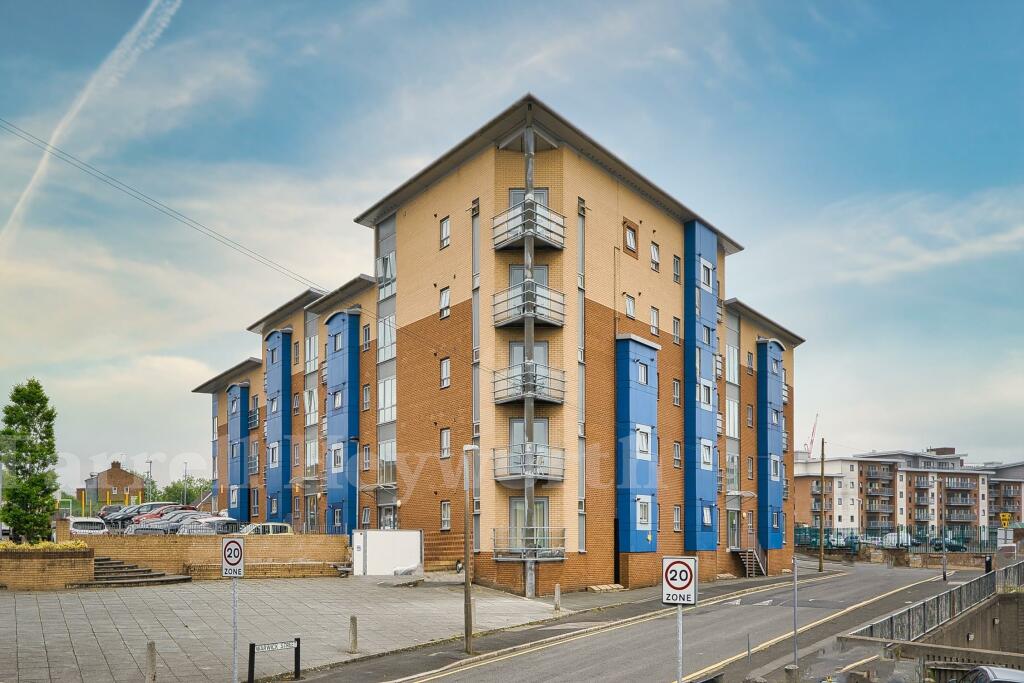 2-bed flat on Craggs Row, Preston, £124,950