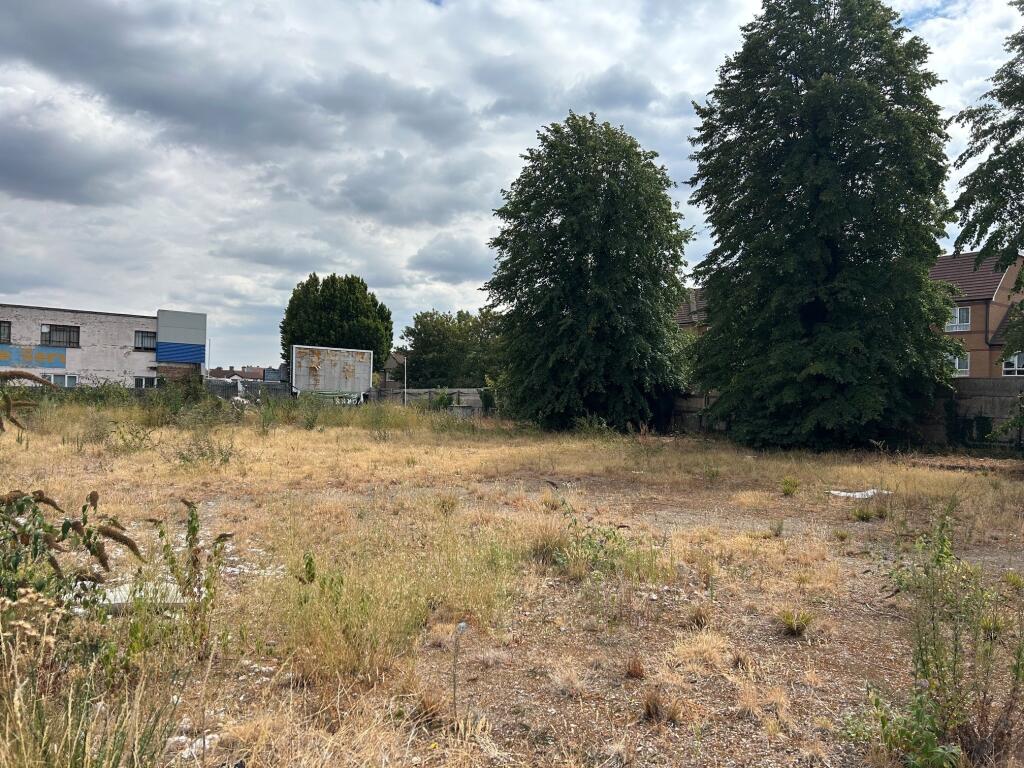 Former Car Park, London Road, Essex, RM7 9LD - View 4