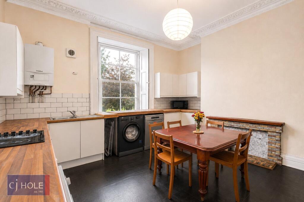 6 bedroom terraced house for rent