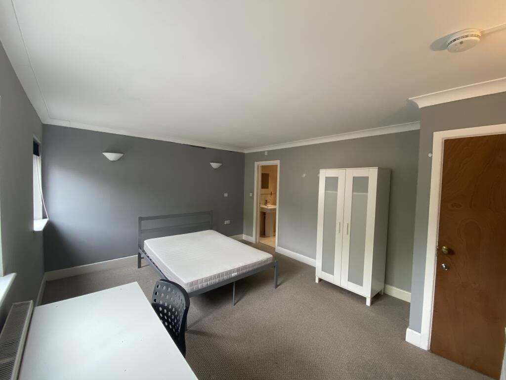 Main image of property: SOUTHAMPTON, HAMPSHIRE