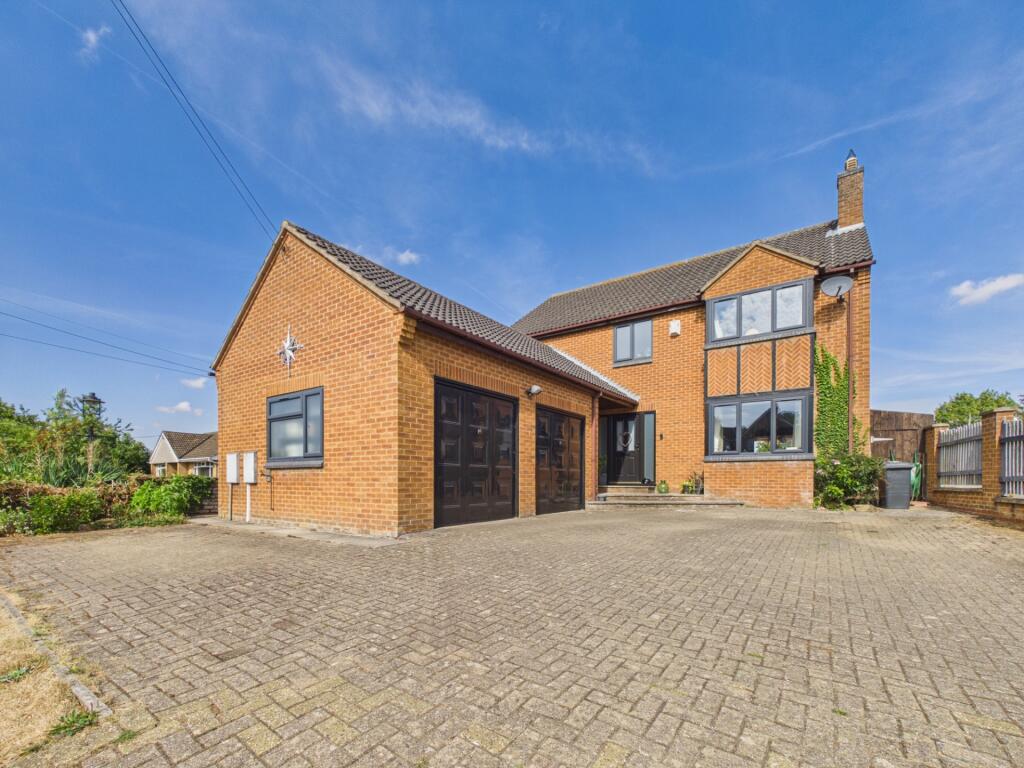 Main image of property: East Street, Long Buckby, NN6 7RB