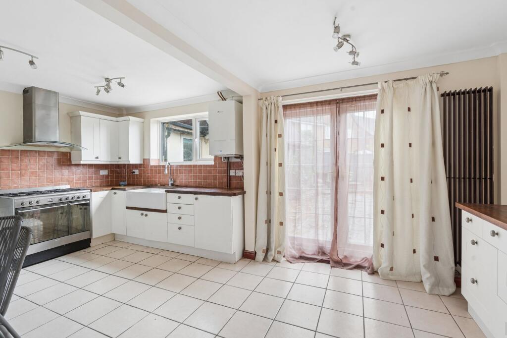 House in Watford - View 4