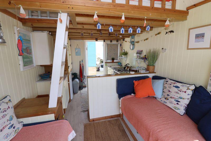 Mudeford Sand Spit, Hut 260 photo 3