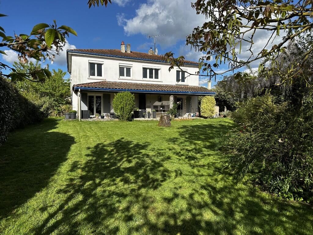 Main image of property: Lauzun, Lot-et-Garonne, Aquitaine