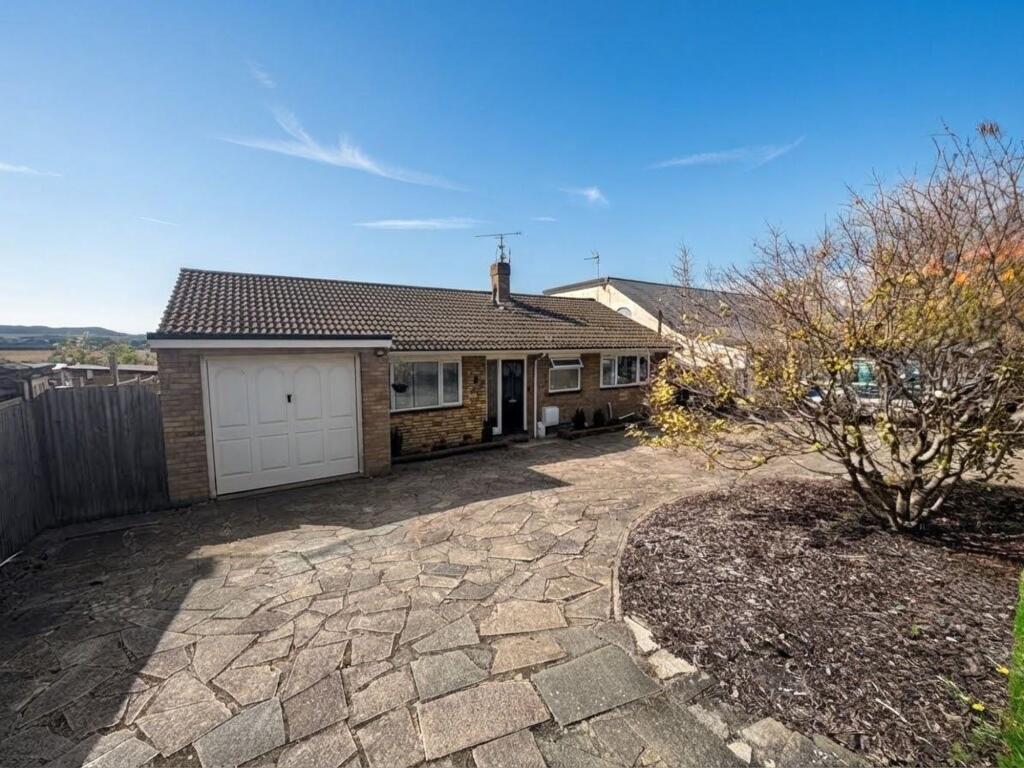 House in Dunstable, Lower End - View 5