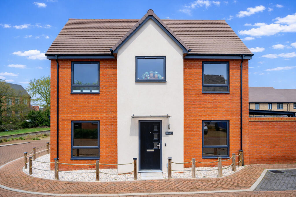 3-bed semi-detached on Brubeck Way, Glebe Farm, Milton Keynes, MK17, £400,000