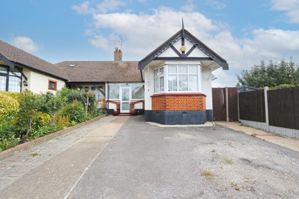 2-bed semi-detached on Chandos Parade, Hadleigh, Essex, £350,000