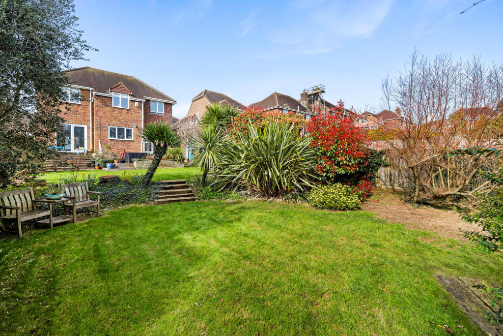 House in Hove, West Blatchington - View 2