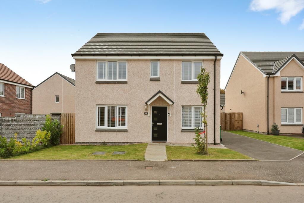 4-bed detached on Sappi Road, Glenrothes, KY7, £300,000