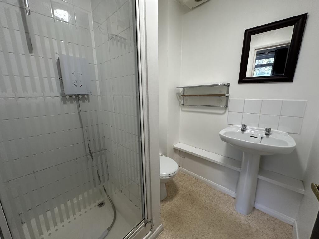 Additional image 4 of Stirling court, , 