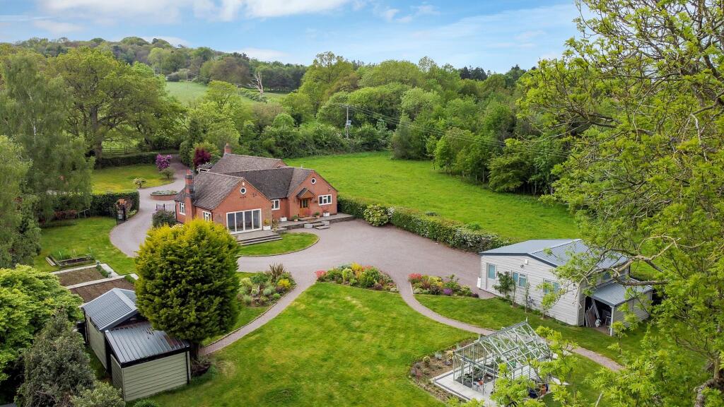 Main image of property: Roecliffe Road, Woodhouse Eaves, LE12