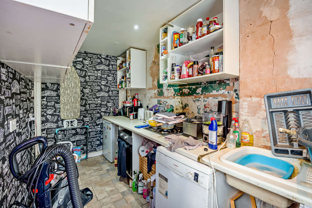 House in Hull, Wilmington, Garden Village - View 5