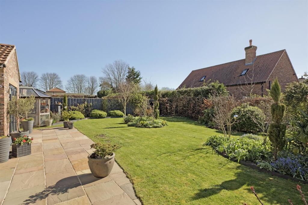 Apple House, Back Lane, Langthorpe, Boroughbridge, York photo 3
