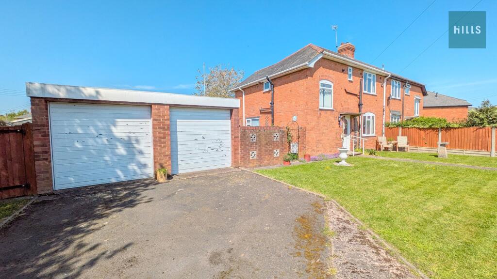 House in Worcester - View 2