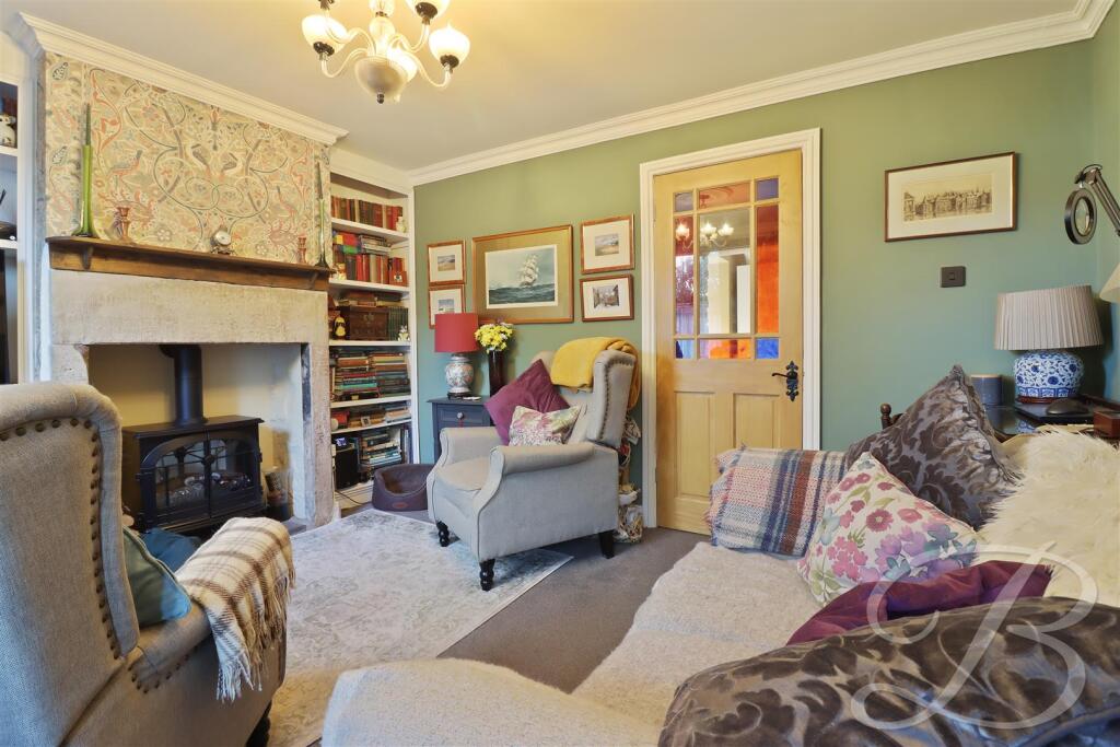 House in Mansfield, Nottinghamshire - More
