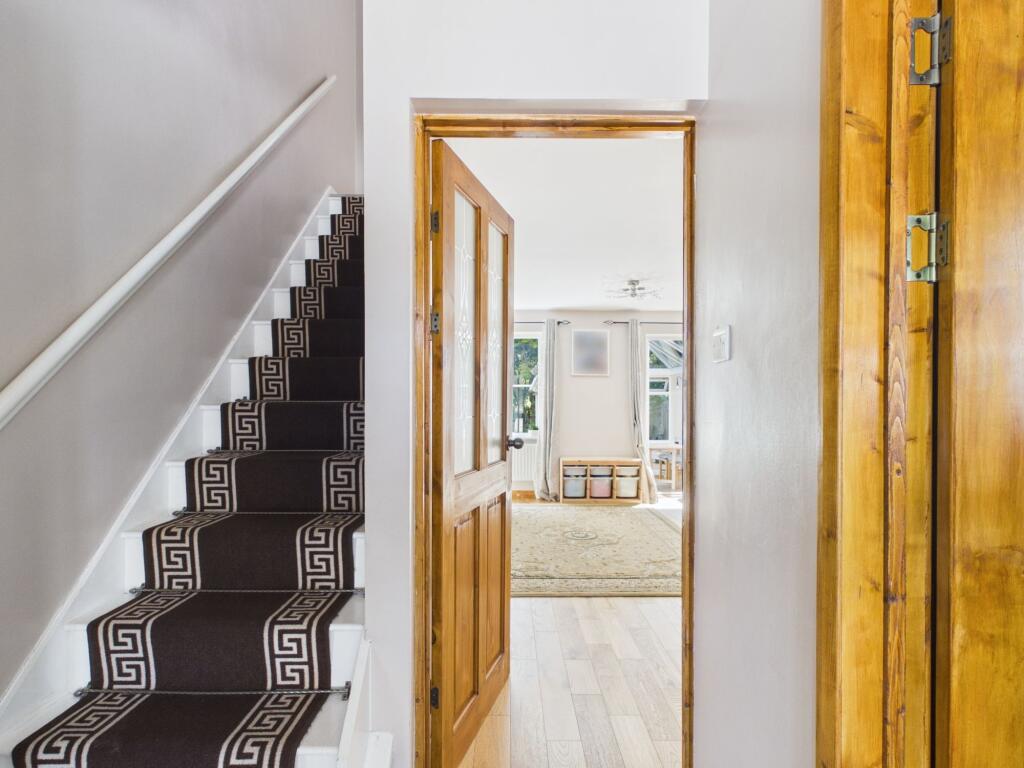 House in Burghfield Common, Burghfield - View 5
