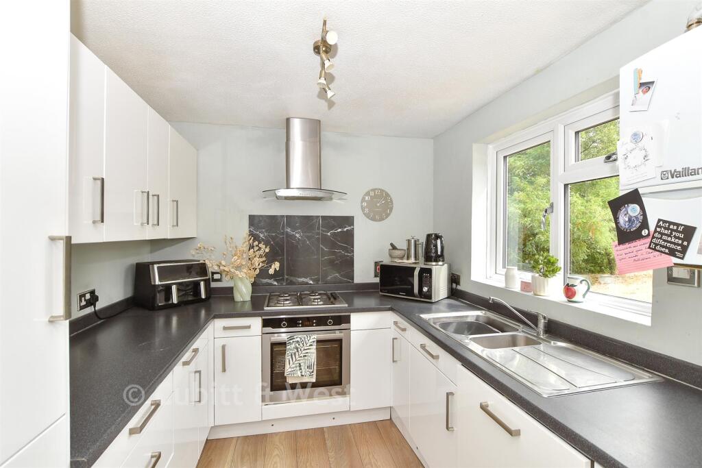 House in Haywards Heath - View 5