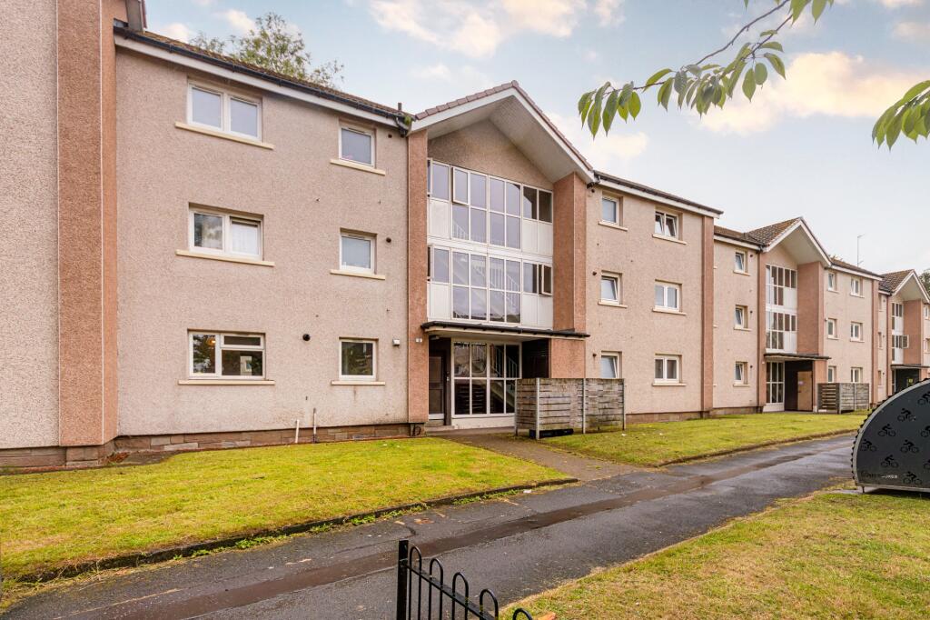 Thornwood Quadrant, Thornwood, Glasgow