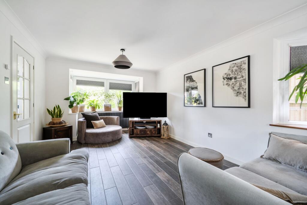 House in Hawkinge, Gibraltar - View 4