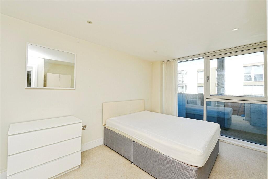 Apartment in London, Merryweather Place, Royal Borough of Greenwich - More