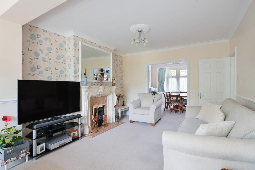 House in Worcester Park, Cuddington, Stoneleigh - View 5