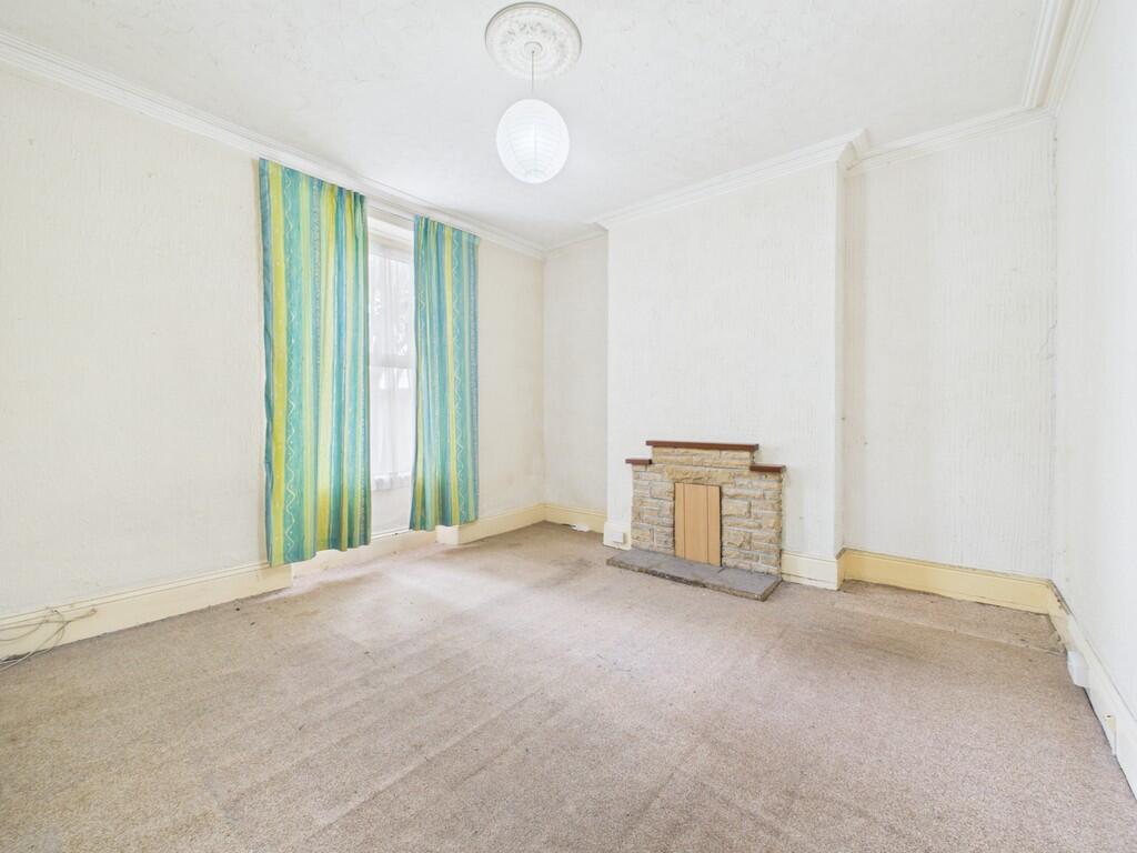 House in Plymouth, Greenbank - More
