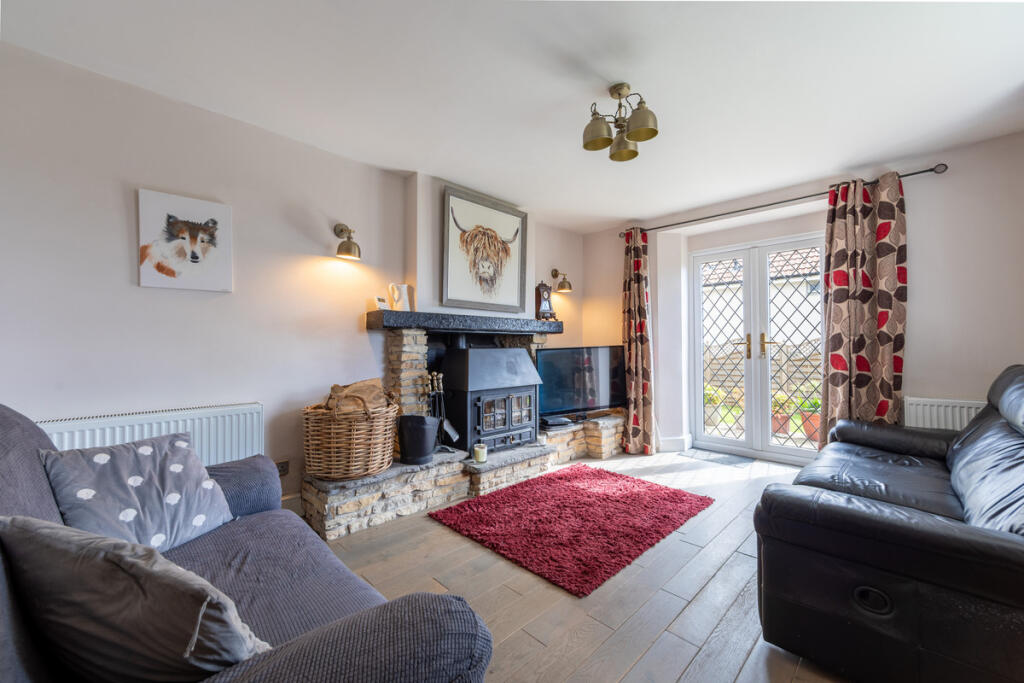 House in Bristol, Highbrook Park, Winterbourne - More