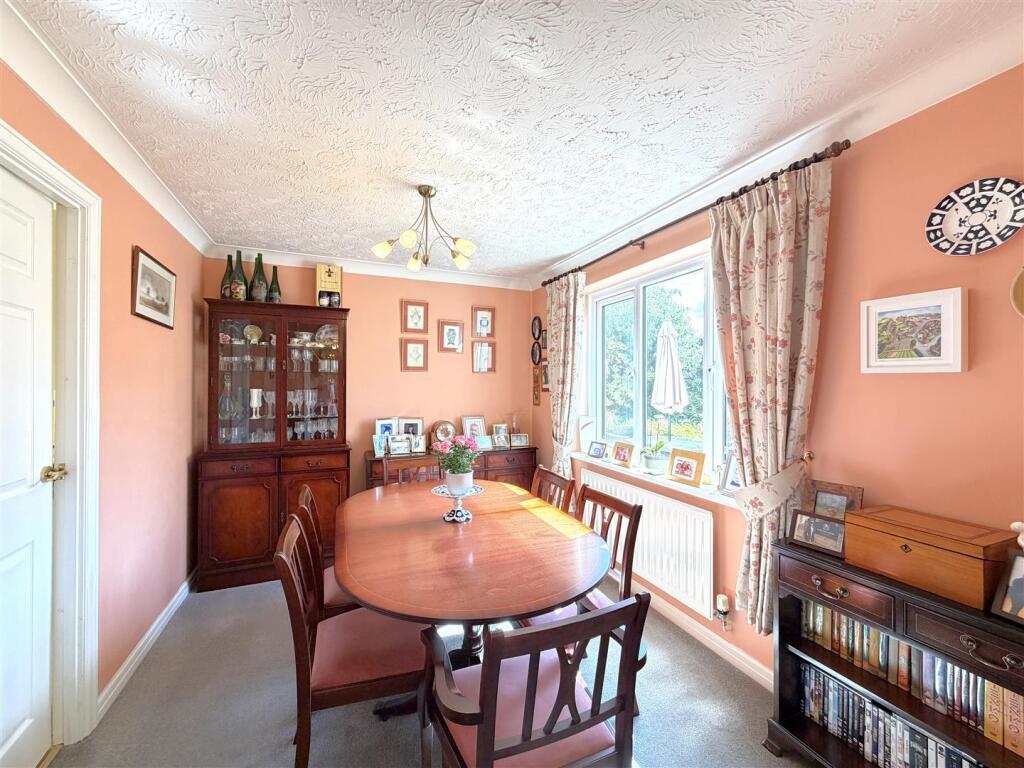 House in Warwick, Catchem's End, Hatton - More