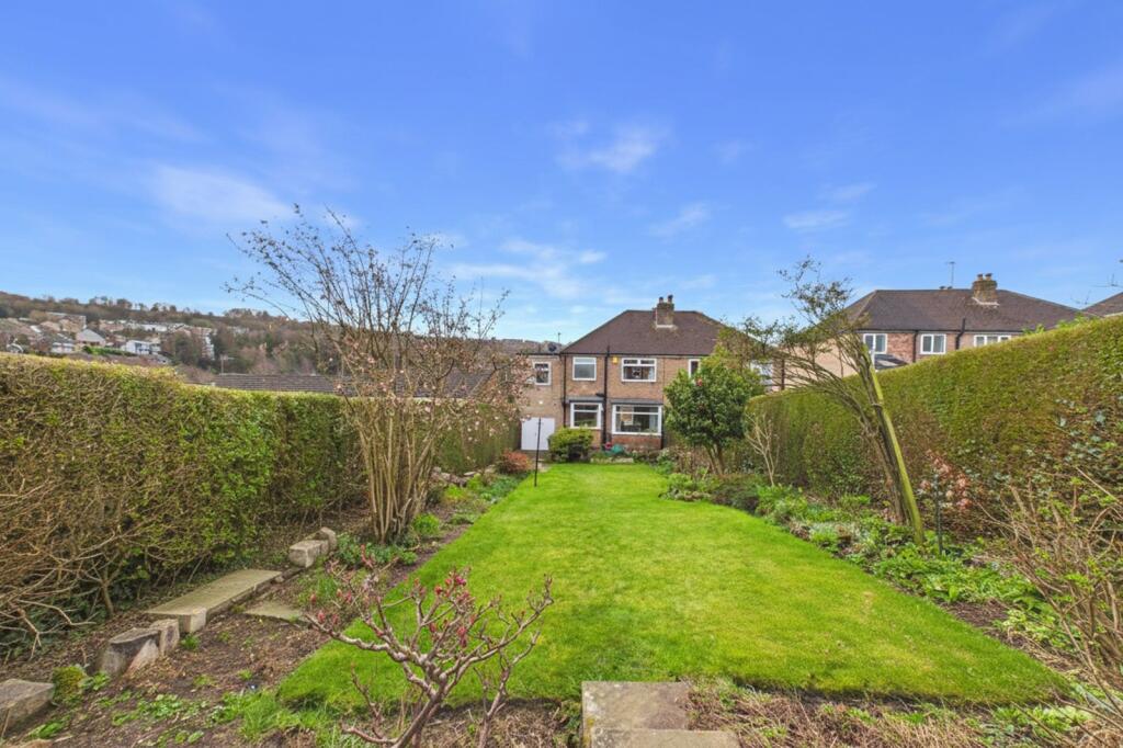 House in Sheffield, Stannington, Crookes - More