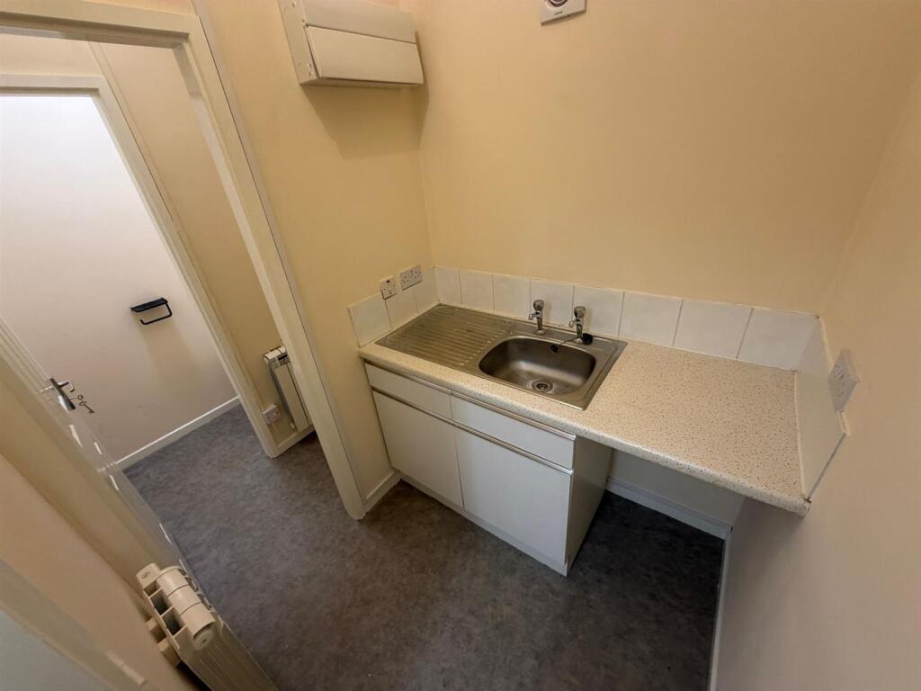 Additional image 4 of Corngreaves, 76 Graingers Lane, Cradley Heath