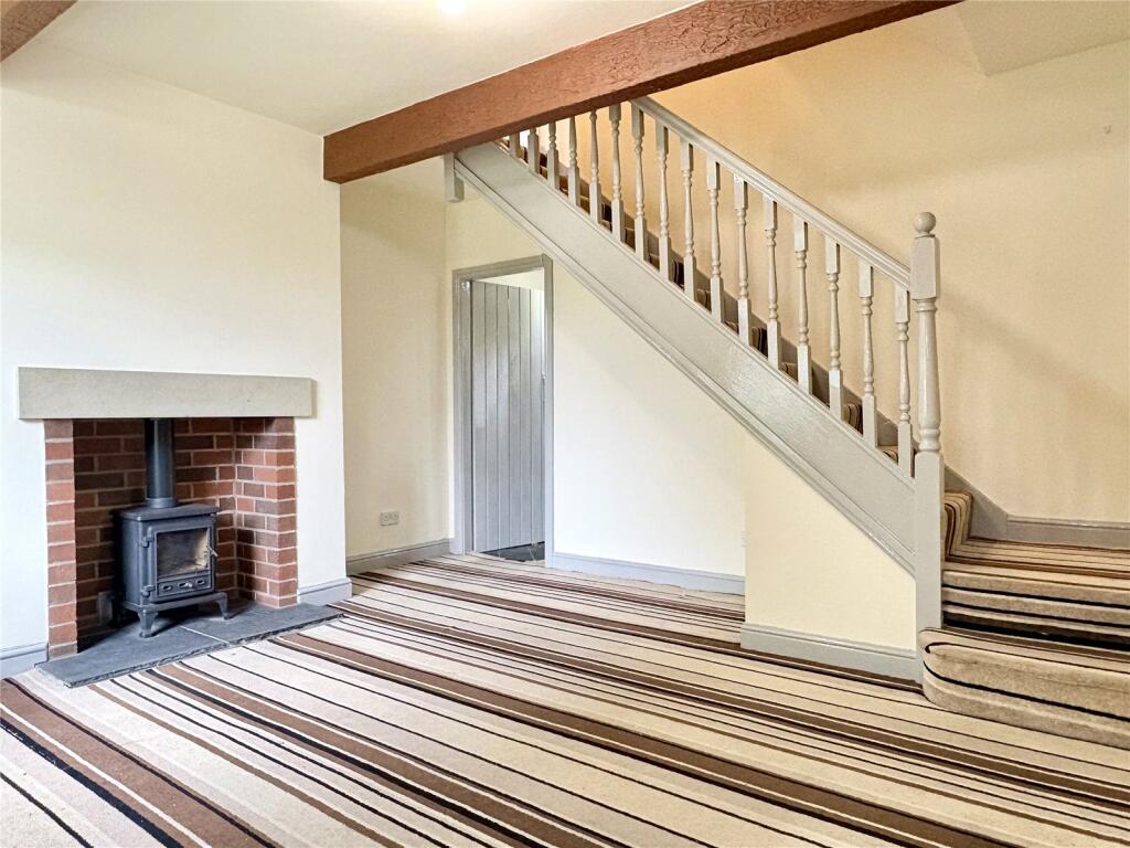 House in Oldham, Greater Manchester - View 3