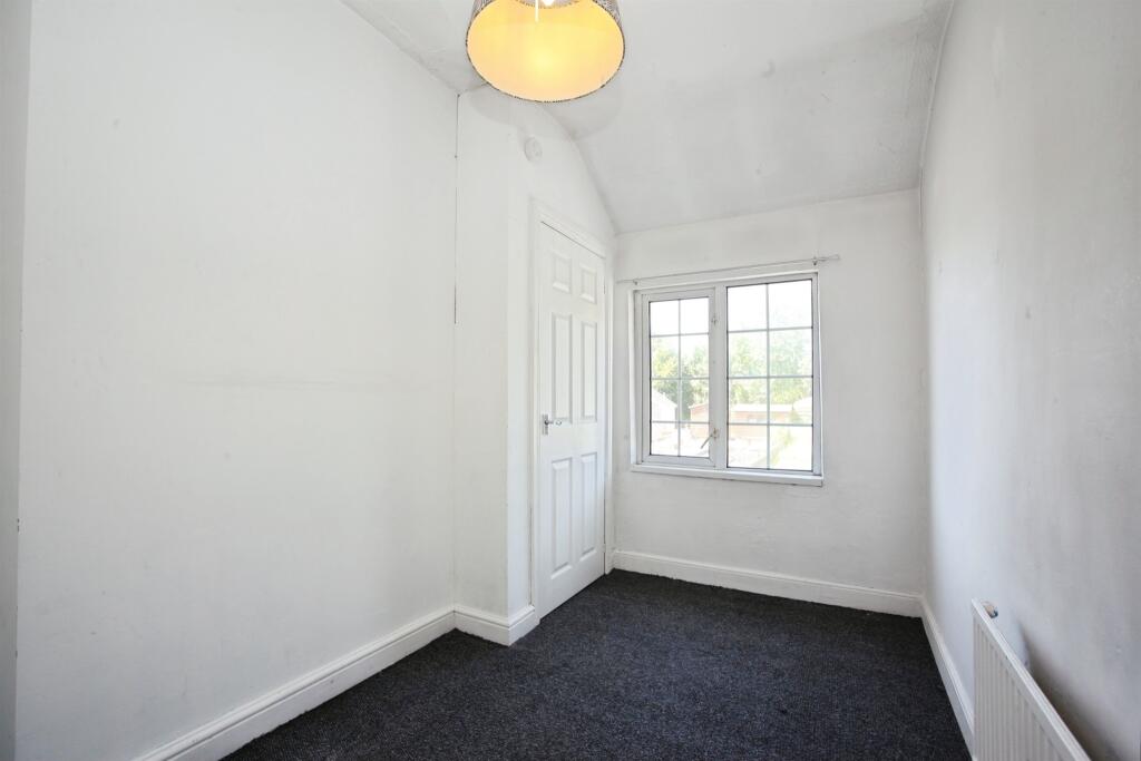 House in Cardiff, Gilfach Goch - View 4