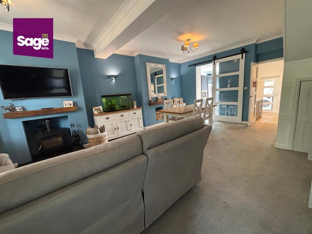 House in Newport - View 5