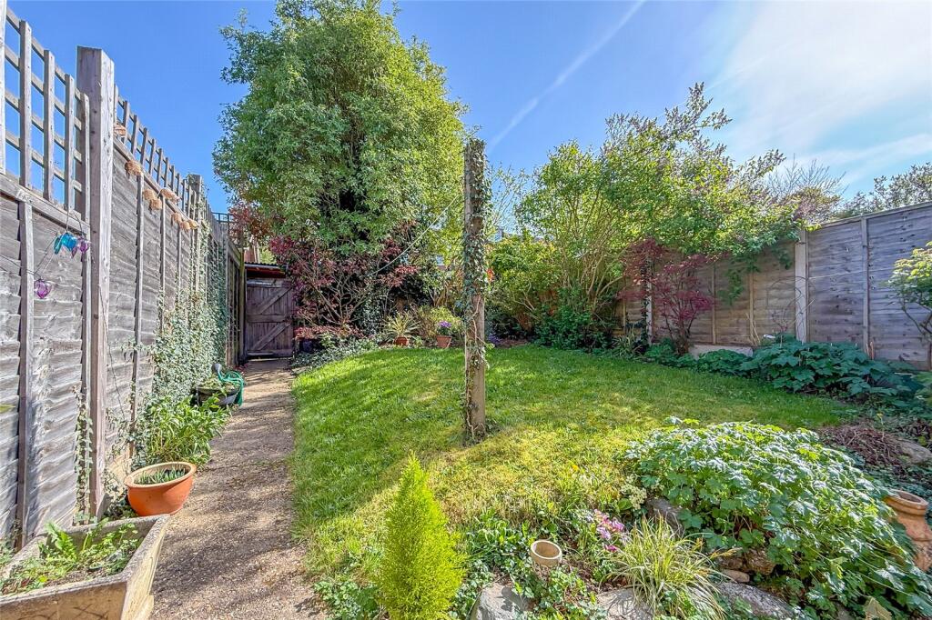 Additional image 22 of Knowle Drive, Harpenden, Hertfordshire, AL5