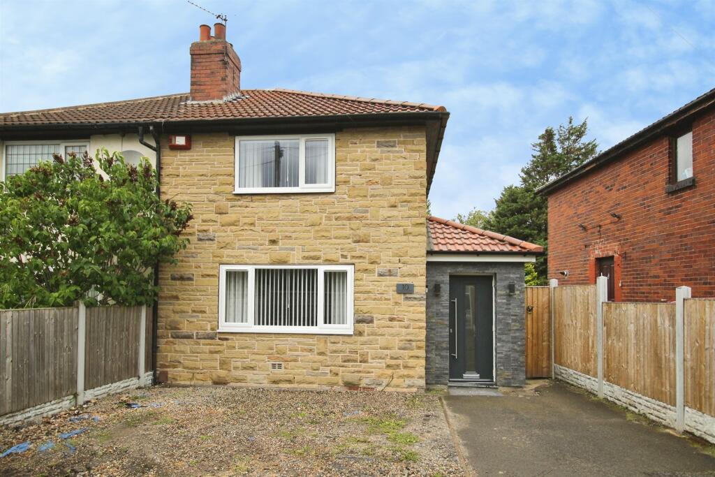Main image of property: Ring Road, Beeston, Leeds