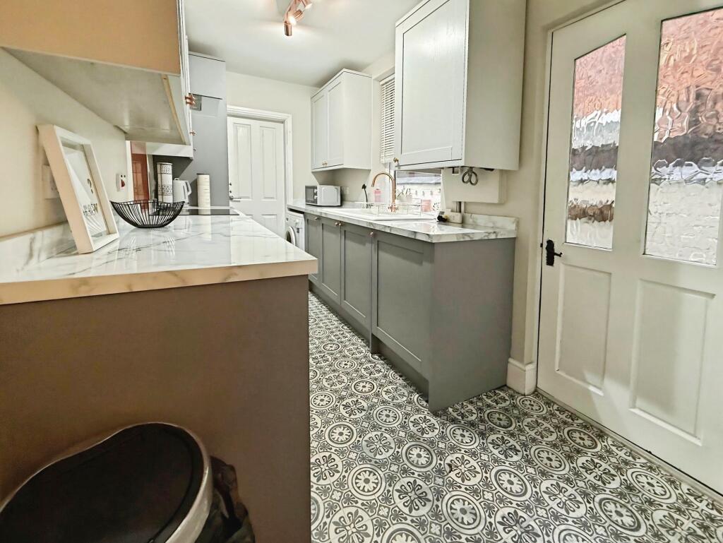 House in Newcastle-under-Lyme, Kidsgrove - View 5