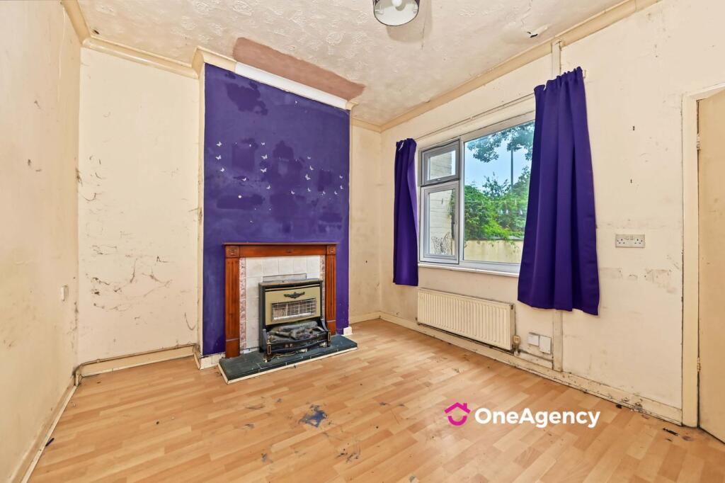 House in Stoke-on-Trent - View 4