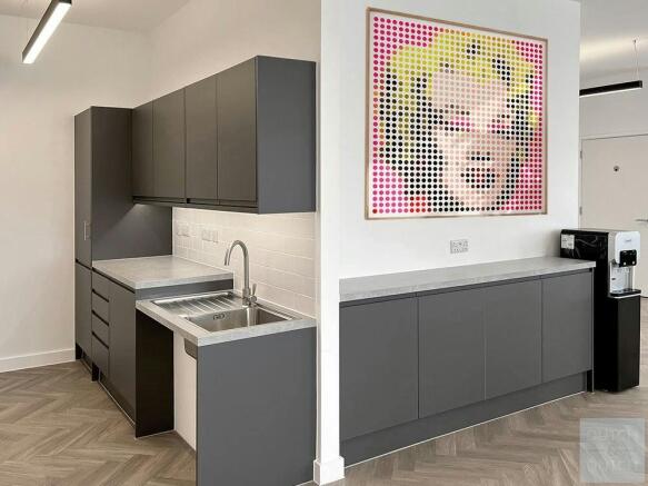 FinchleyKitchenunbranded.jpg