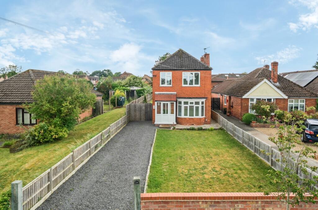 3-bed detached on Lodge Lane, Nettleham, Lincoln, Lincolnshire, LN2, £295,000