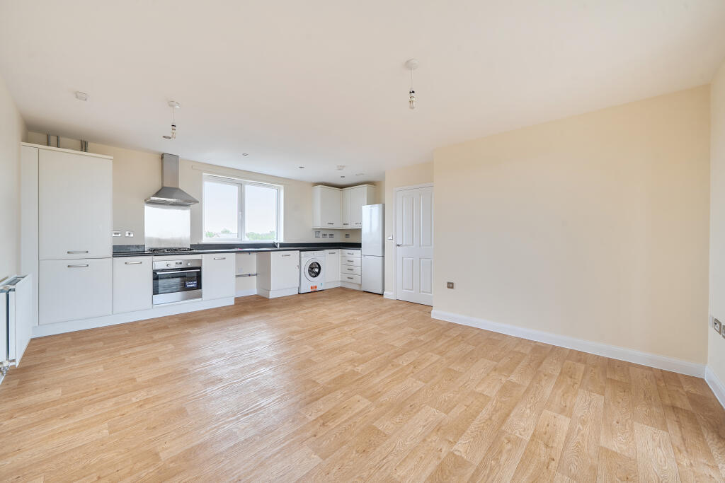 Apartment in South Cambridgeshire, South Trumpington - View 3