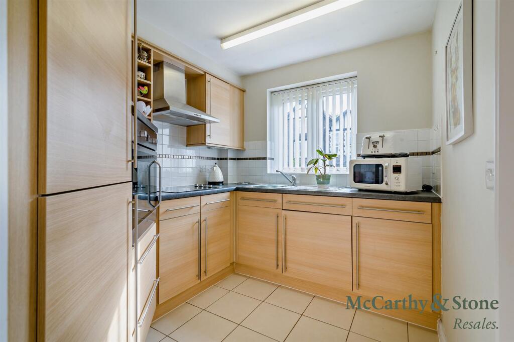 Apartment in Bristol - View 5