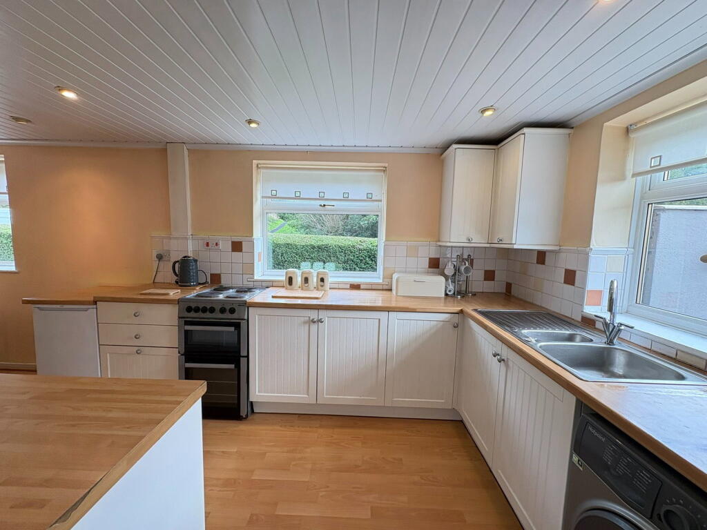 House in Sefton, Liverpool City Region - View 4