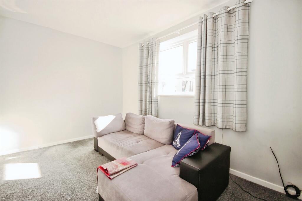 Apartment in Coventry - View 3